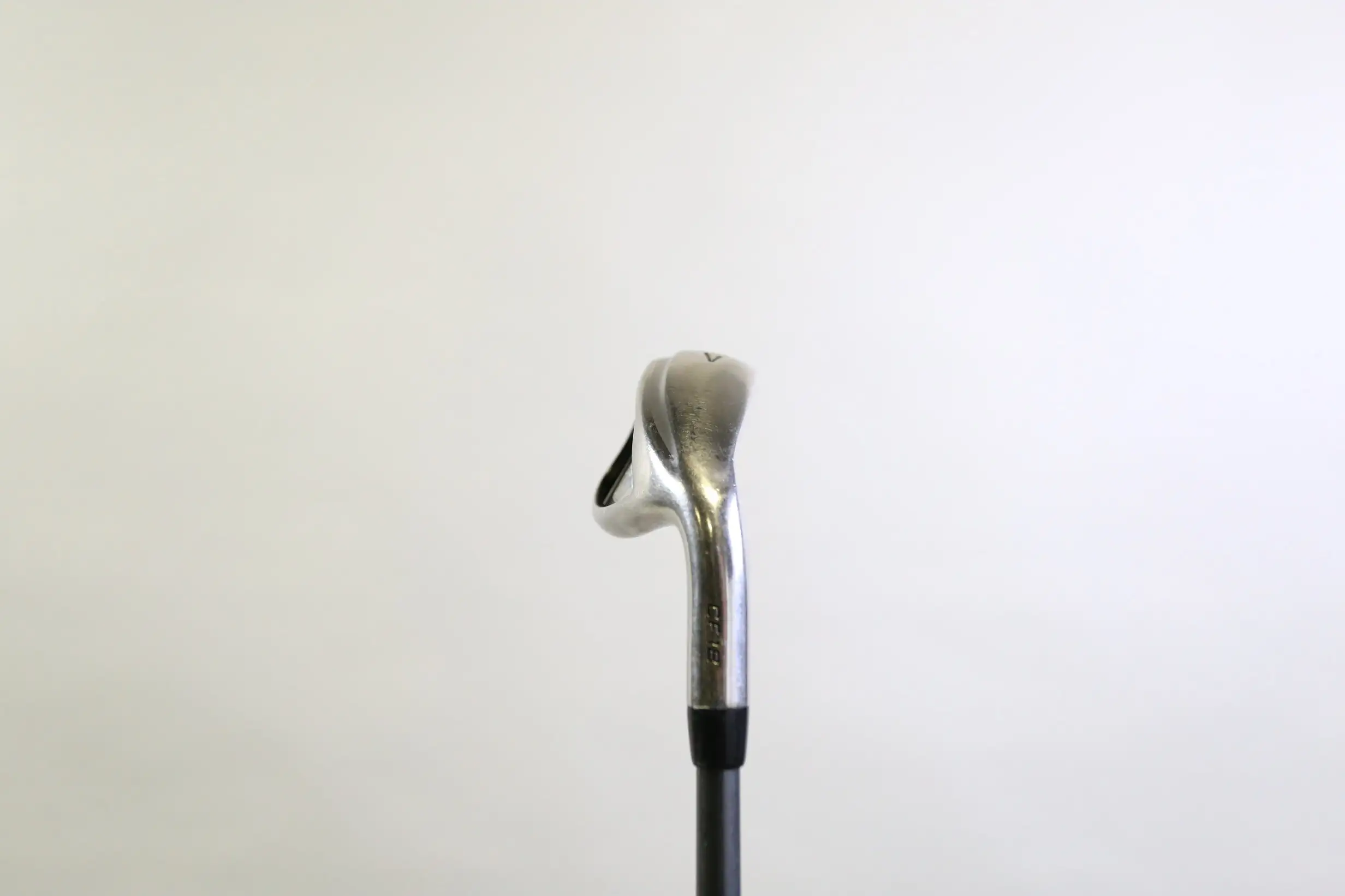 Callaway Rogue X Approach Wedge 46* RH 35.25 In Aldila Graphite Shaft Regular - Image 3